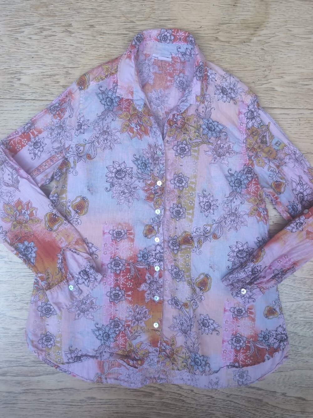 100% linen made in USA Tianello Medium button down blouse shirt top